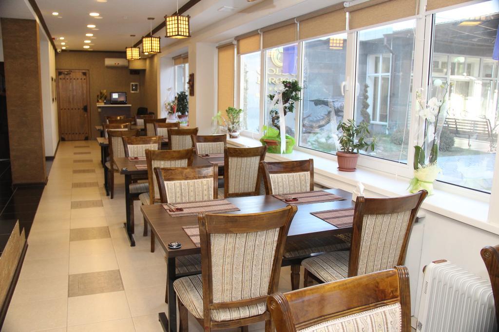 Golden Dragon Aparthotel Biszkek Zewnętrze zdjęcie